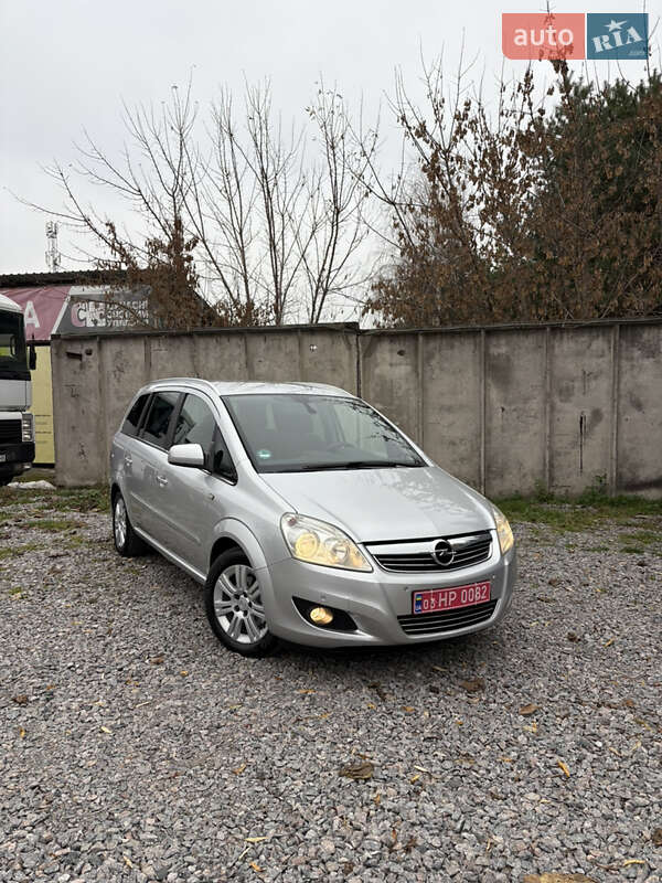Мінівен Opel Zafira 2010 в Білій Церкві