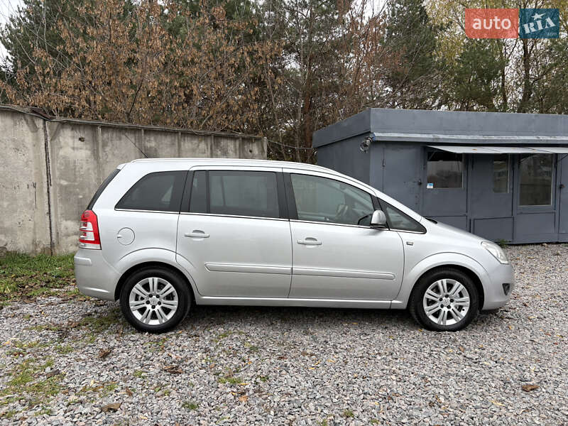 Мінівен Opel Zafira 2010 в Білій Церкві