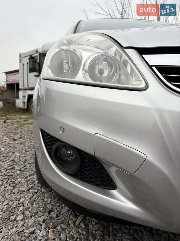 Мінівен Opel Zafira 2010 в Білій Церкві