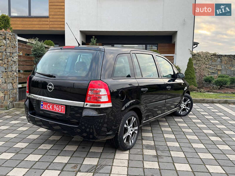Мінівен Opel Zafira 2009 в Стрию