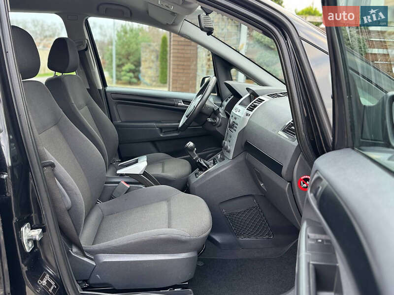 Мінівен Opel Zafira 2009 в Стрию