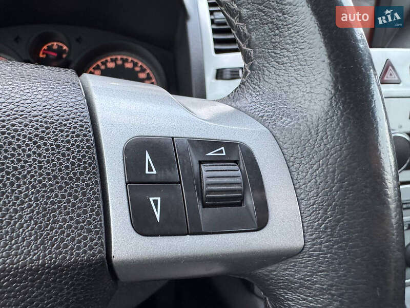 Мінівен Opel Zafira 2009 в Стрию