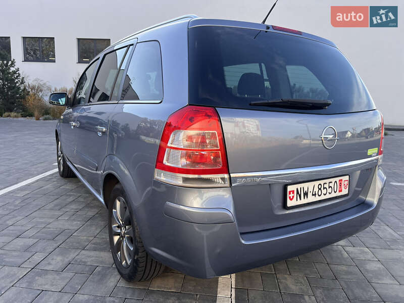 Минивэн Opel Zafira 2010 в Луцке фото 4 Минивэн Opel Zafira 2010 в Луцке