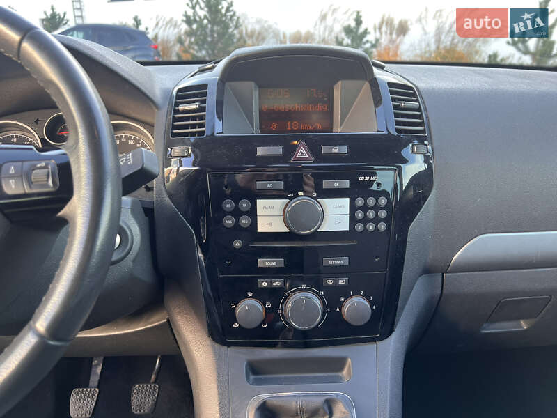 Минивэн Opel Zafira 2010 в Луцке фото 21 Минивэн Opel Zafira 2010 в Луцке