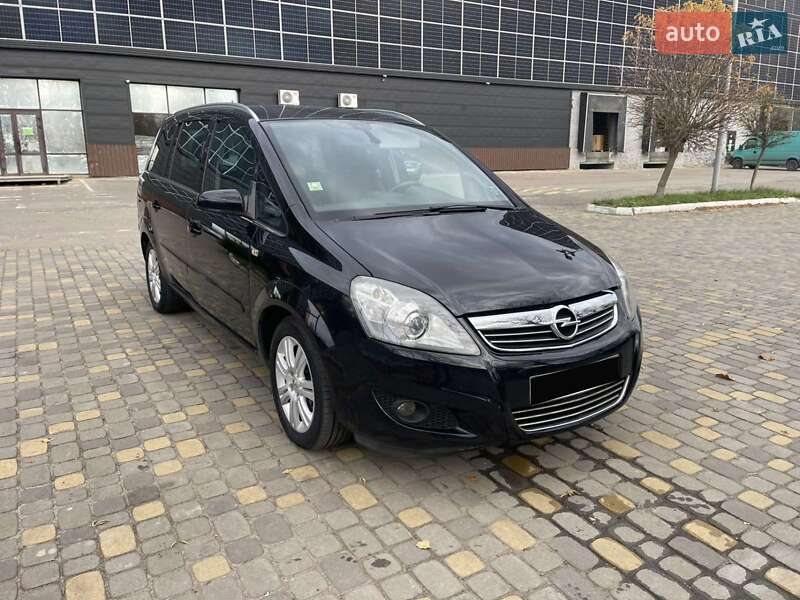 Минивэн Opel Zafira 2009 в Луцке