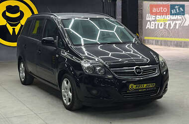 Мінівен Opel Zafira 2013 в Чернівцях