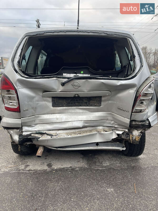 Мінівен Opel Zafira 2003 в Харкові
