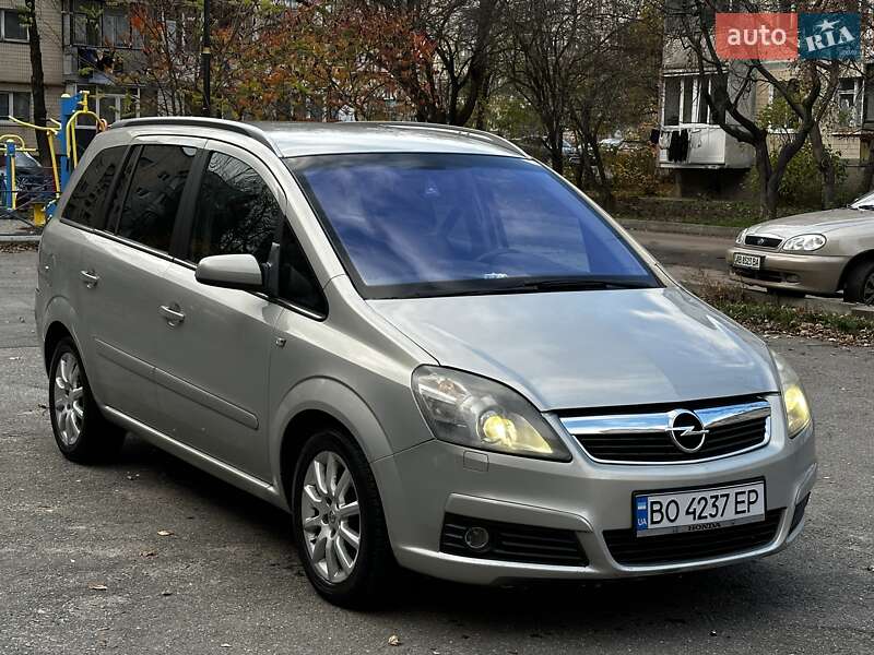Минивэн Opel Zafira 2005 в Виннице