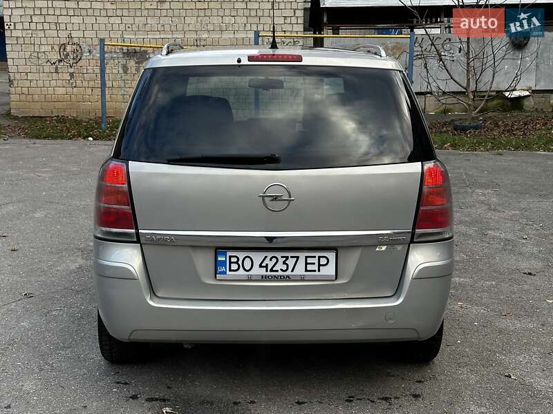 Минивэн Opel Zafira 2005 в Виннице