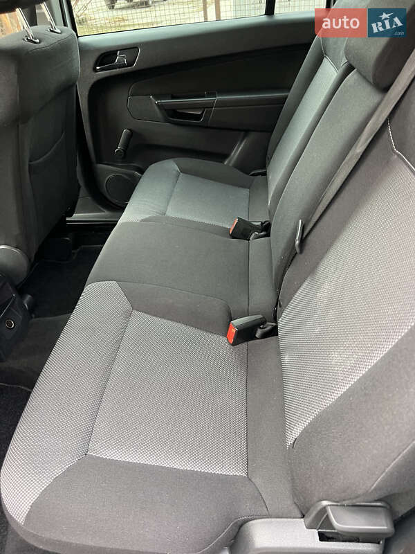 Минивэн Opel Zafira 2012 в Запорожье