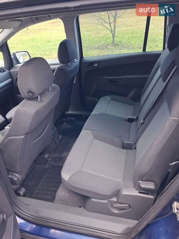 Минивэн Opel Zafira 2010 в Львове