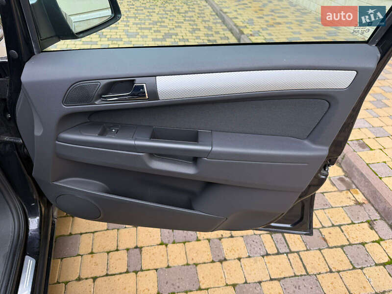 Минивэн Opel Zafira 2007 в Могилев-Подольске фото 19 Минивэн Opel Zafira 2007 в Могилев-Подольске