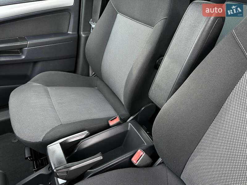 Минивэн Opel Zafira 2011 в Каменском фото 57 Минивэн Opel Zafira 2011 в Каменском