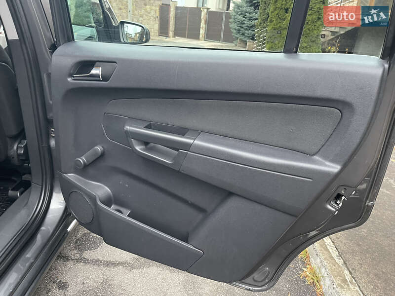 Минивэн Opel Zafira 2009 в Тернополе фото 31 Минивэн Opel Zafira 2009 в Тернополе