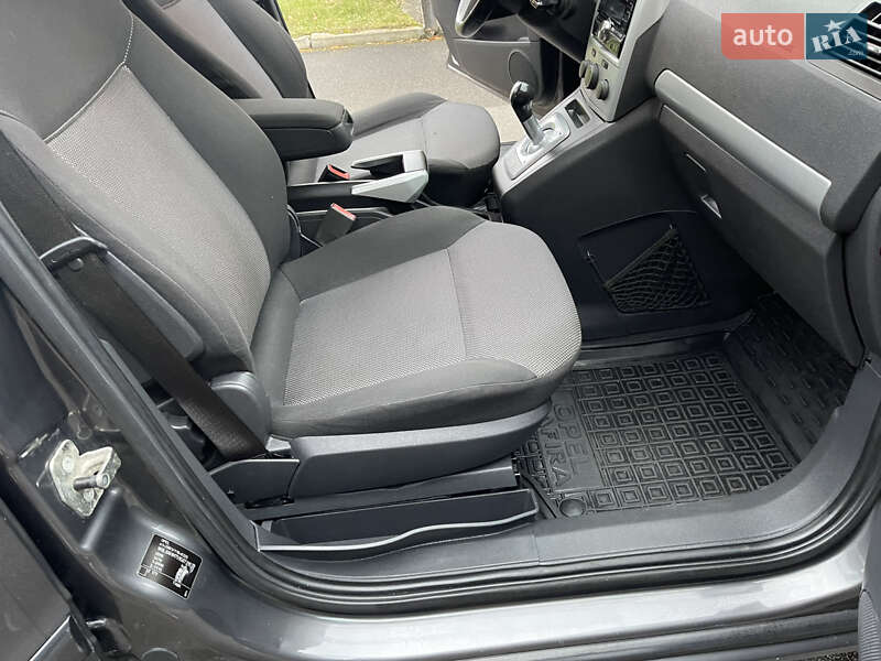 Минивэн Opel Zafira 2009 в Тернополе фото 37 Минивэн Opel Zafira 2009 в Тернополе