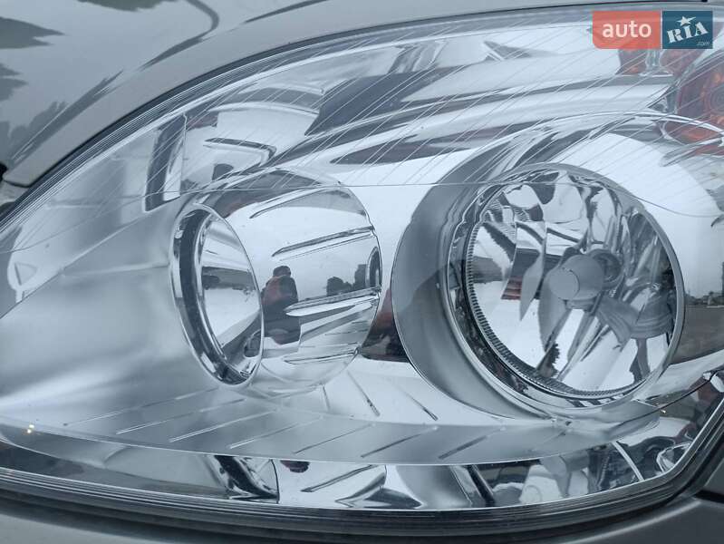 Минивэн Opel Zafira 2010 в Дубно