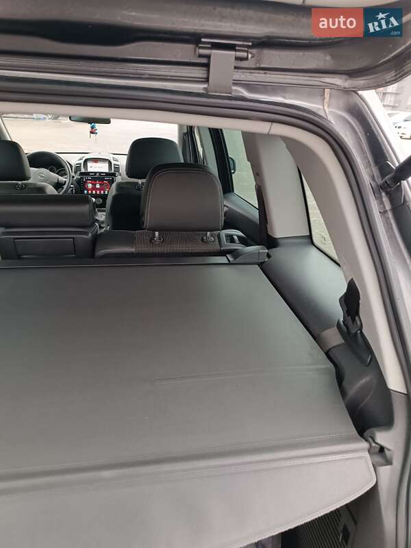 Минивэн Opel Zafira 2010 в Львове