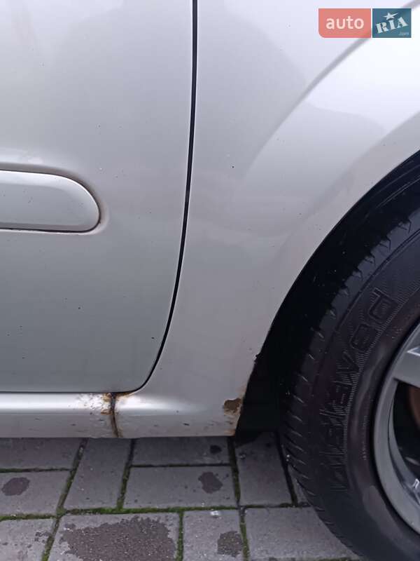 Минивэн Opel Zafira 2009 в Запорожье