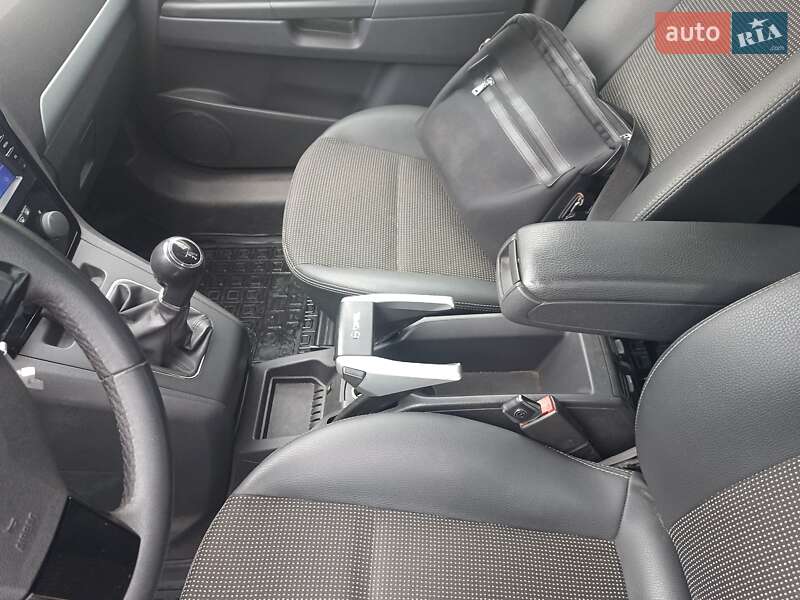 Мінівен Opel Zafira 2009 в Полтаві фото 2 Мінівен Opel Zafira 2009 в Полтаві