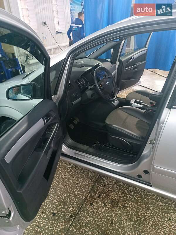 Мінівен Opel Zafira 2009 в Полтаві фото 13 Мінівен Opel Zafira 2009 в Полтаві