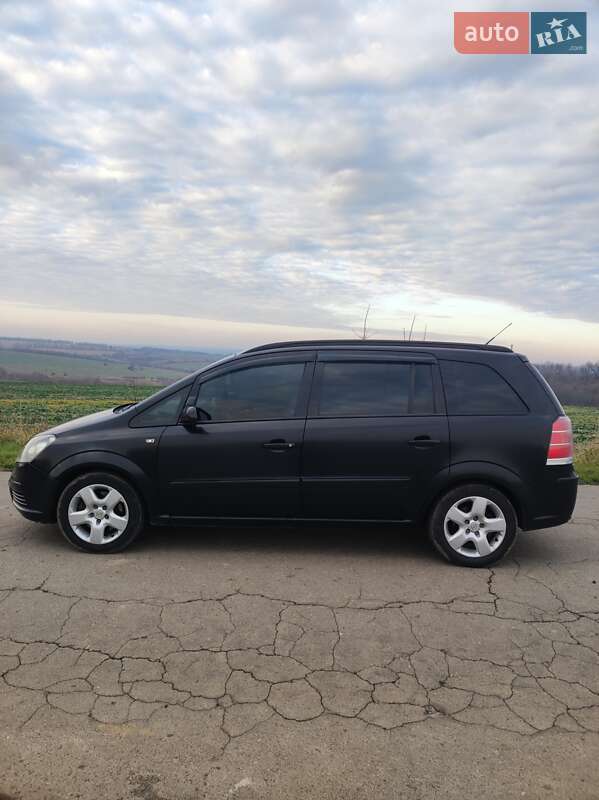Минивэн Opel Zafira 2005 в Деражне
