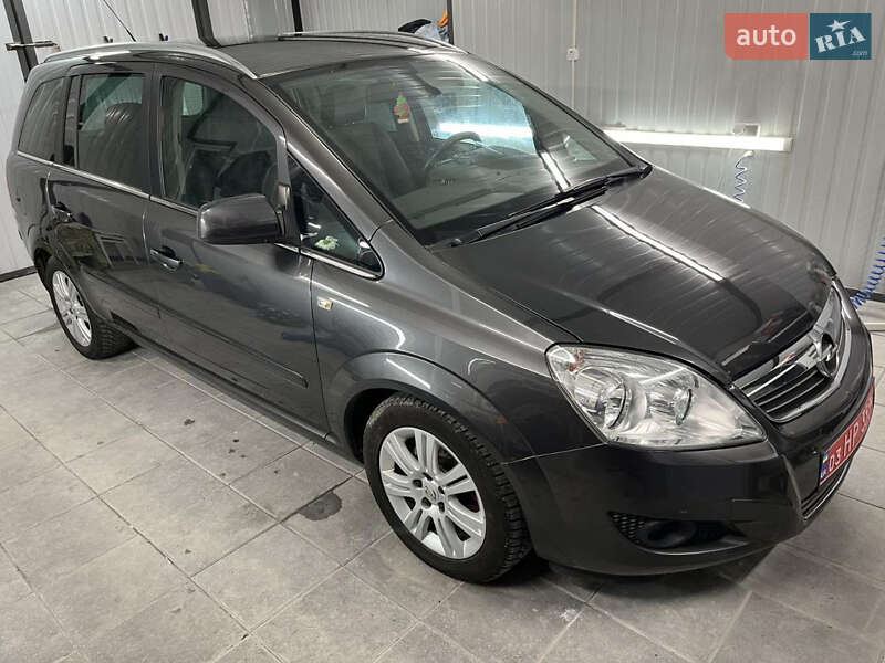 Минивэн Opel Zafira 2011 в Луцке фото 2 Минивэн Opel Zafira 2011 в Луцке