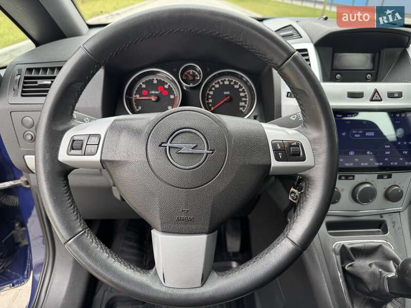 Минивэн Opel Zafira 2012 в Львове фото 24 Минивэн Opel Zafira 2012 в Львове