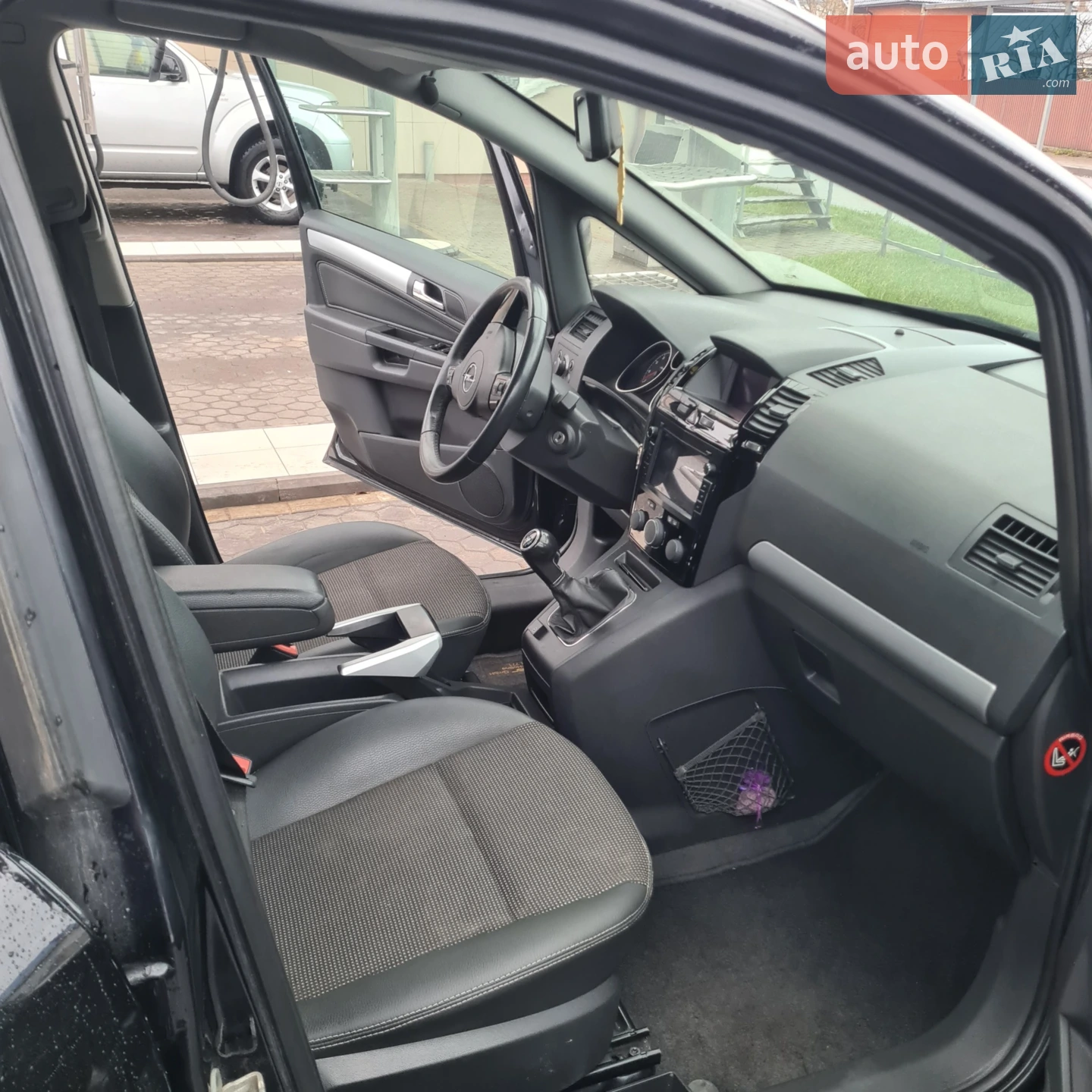 2010 Opel Zafira - мініатюра 20