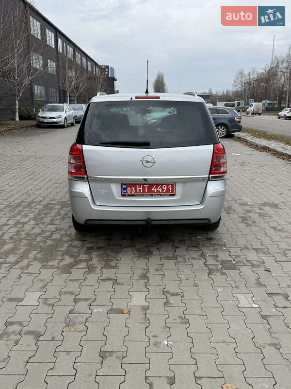 Минивэн Opel Zafira 2011 в Белой Церкви