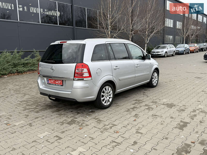 Минивэн Opel Zafira 2011 в Белой Церкви
