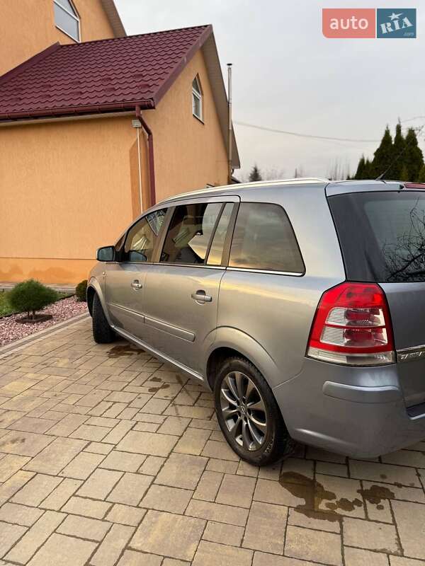 Минивэн Opel Zafira 2010 в Самборе фото 4 Минивэн Opel Zafira 2010 в Самборе