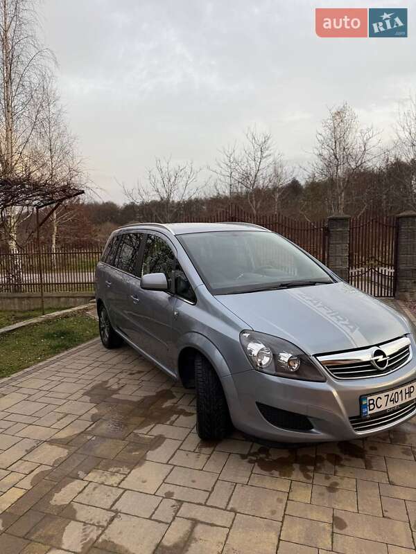 Минивэн Opel Zafira 2010 в Самборе фото 2 Минивэн Opel Zafira 2010 в Самборе