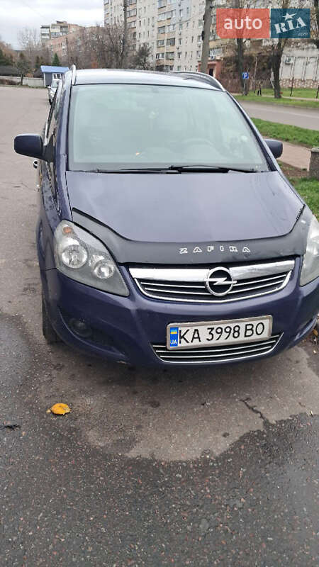 Минивэн Opel Zafira 2011 в Киеве фото Минивэн Opel Zafira 2011 в Киеве