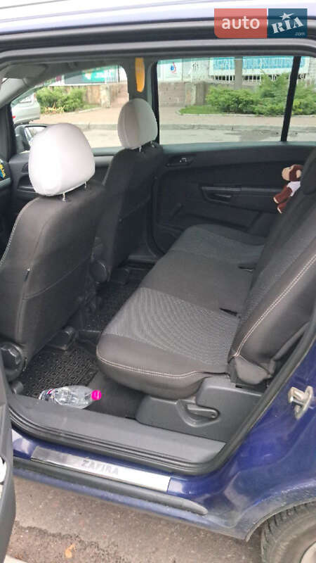 Минивэн Opel Zafira 2011 в Киеве фото 6 Минивэн Opel Zafira 2011 в Киеве