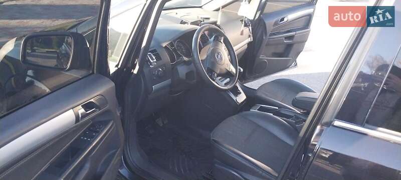 Минивэн Opel Zafira 2009 в Галиче