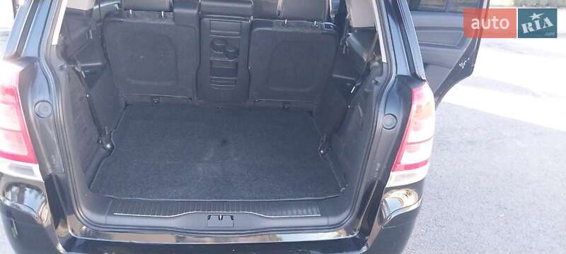 Минивэн Opel Zafira 2009 в Галиче