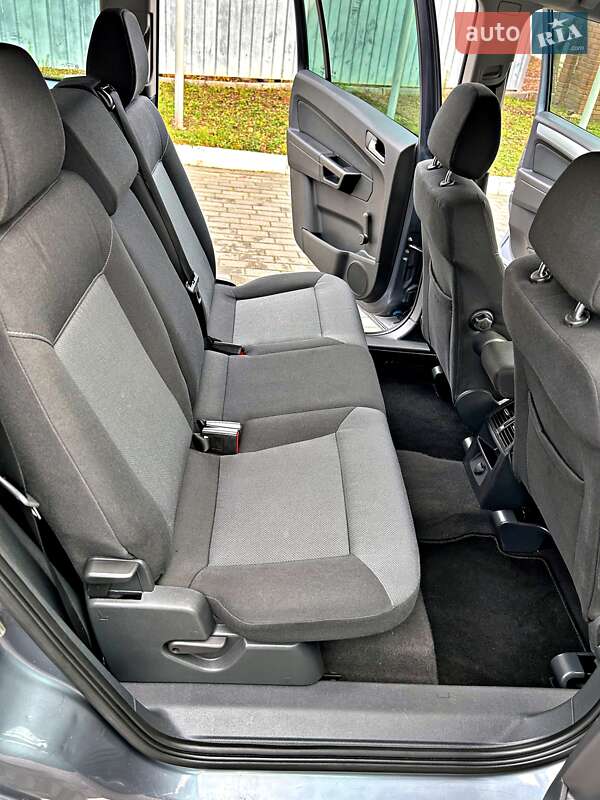 Минивэн Opel Zafira 2006 в Харькове