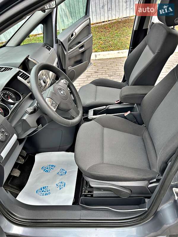Минивэн Opel Zafira 2006 в Харькове