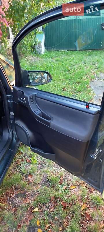 Минивэн Opel Zafira 2004 в Мироновке