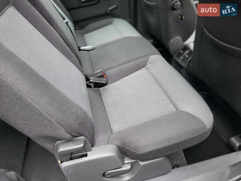 Минивэн Opel Zafira 2005 в Хмельницком фото 39 Минивэн Opel Zafira 2005 в Хмельницком