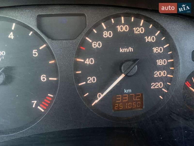 Мінівен Opel Zafira 2001 в Києві