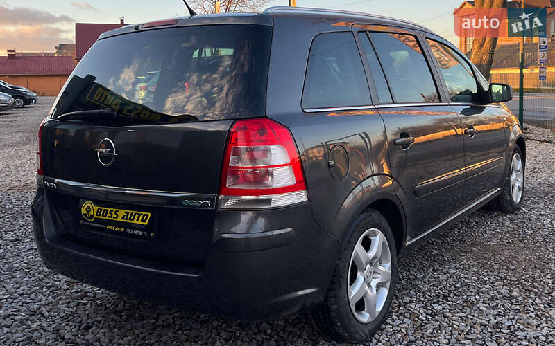 Минивэн Opel Zafira 2010 в Коломые