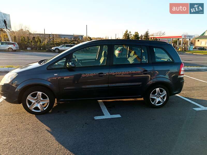 Минивэн Opel Zafira 2008 в Луцке