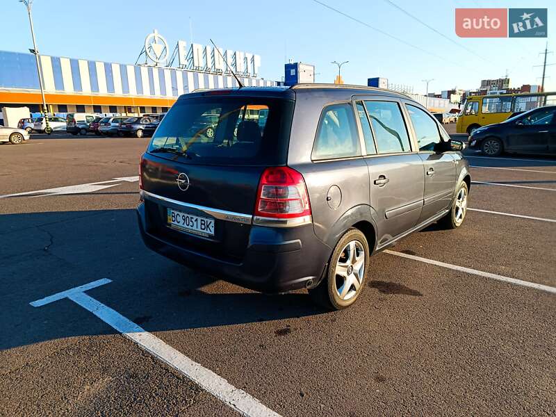 Минивэн Opel Zafira 2008 в Луцке
