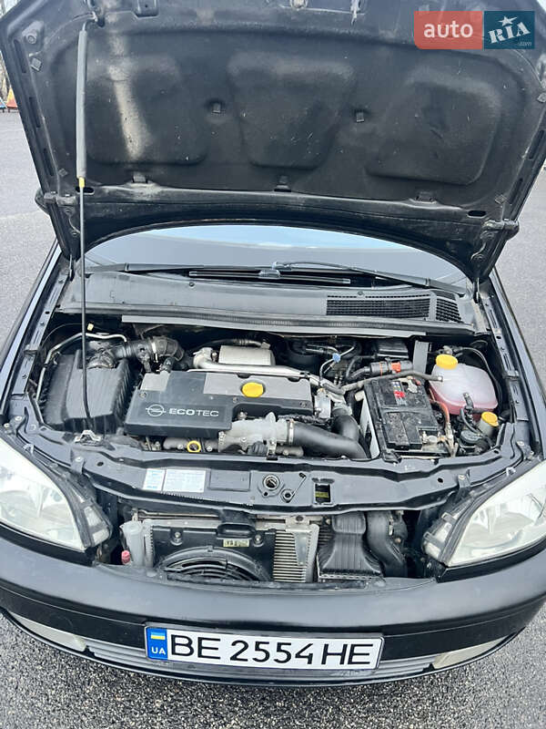 Минивэн Opel Zafira 2002 в Днепре