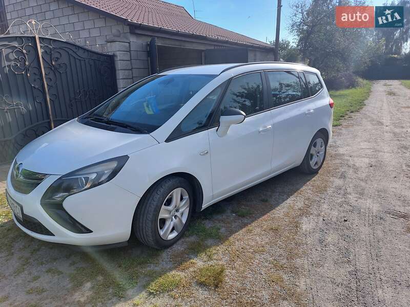 Opel Zafira 2014