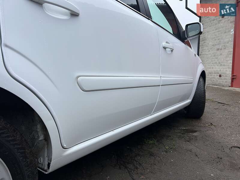 Минивэн Opel Zafira 2011 в Нежине