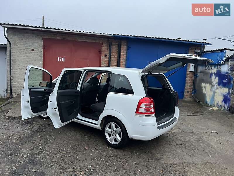 Минивэн Opel Zafira 2011 в Нежине
