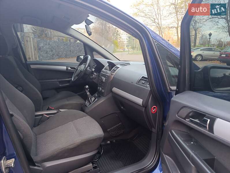 Минивэн Opel Zafira 2006 в Звягеле
