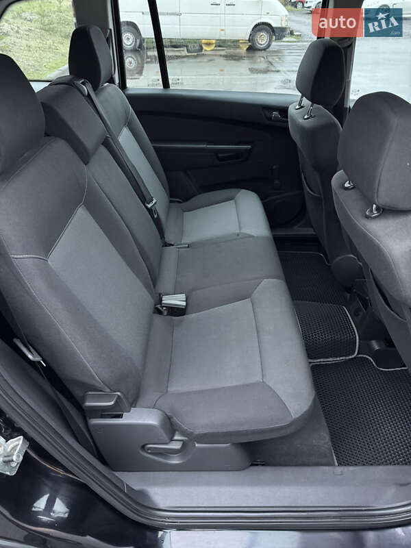 Мінівен Opel Zafira 2007 в Києві